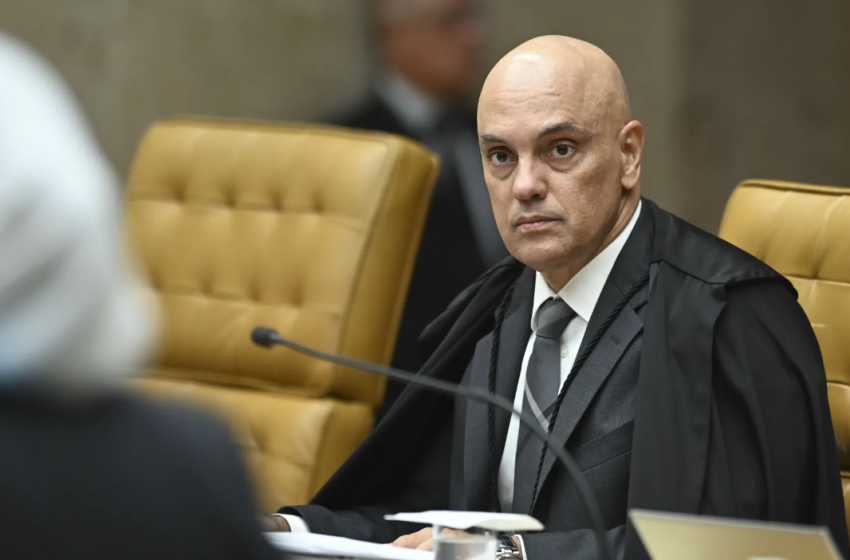  Moraes manda desbloquear o X no Brasil