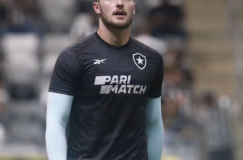  Goleiro Lucas Perri aciona a SAF do Botafogo na Justiça do Trabalho e cobra R$2,8 milhões